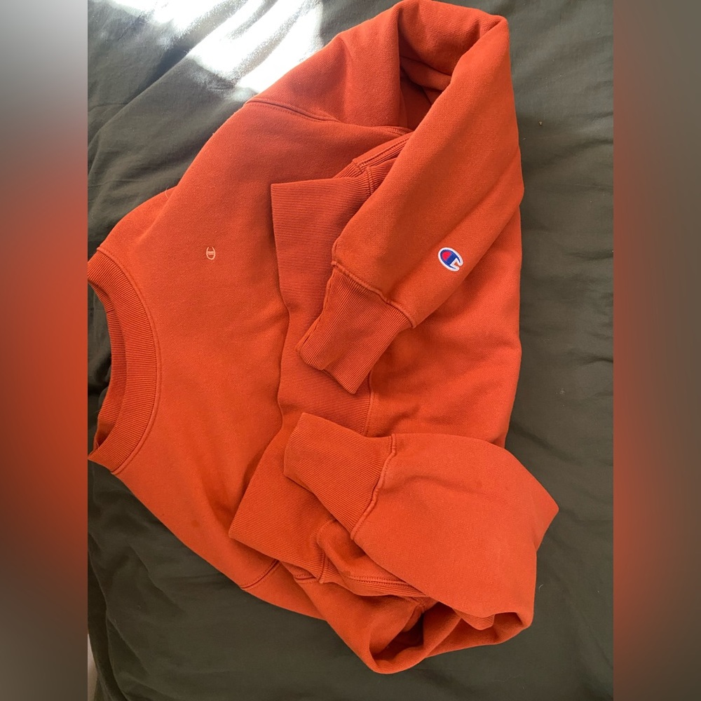 orange sweatshirt